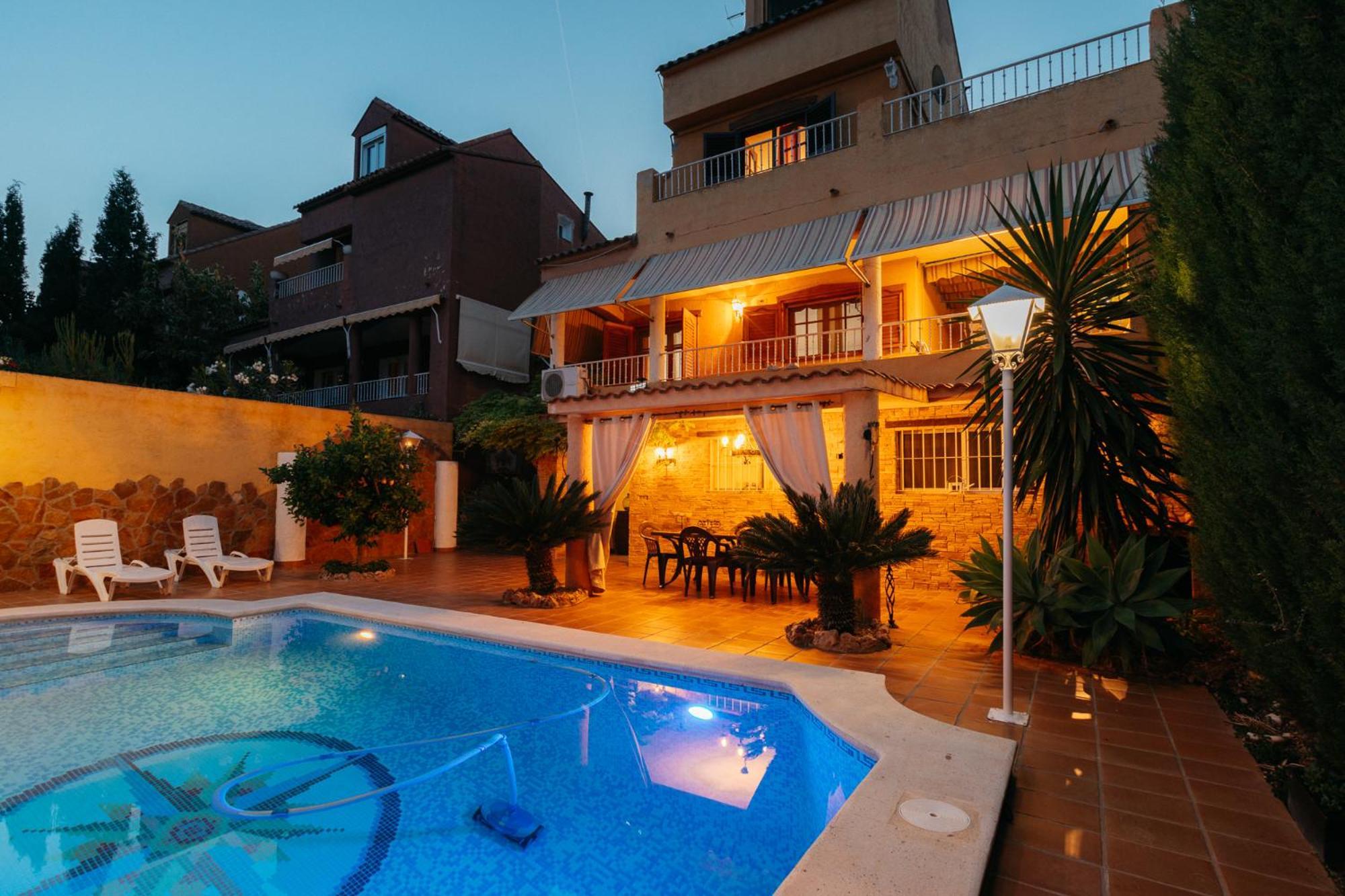 Chalet, Villa Rodeada De Naturaleza Piscina A Doce Klm De Valencia Y 7 Del Aeropuerto Экстерьер фото