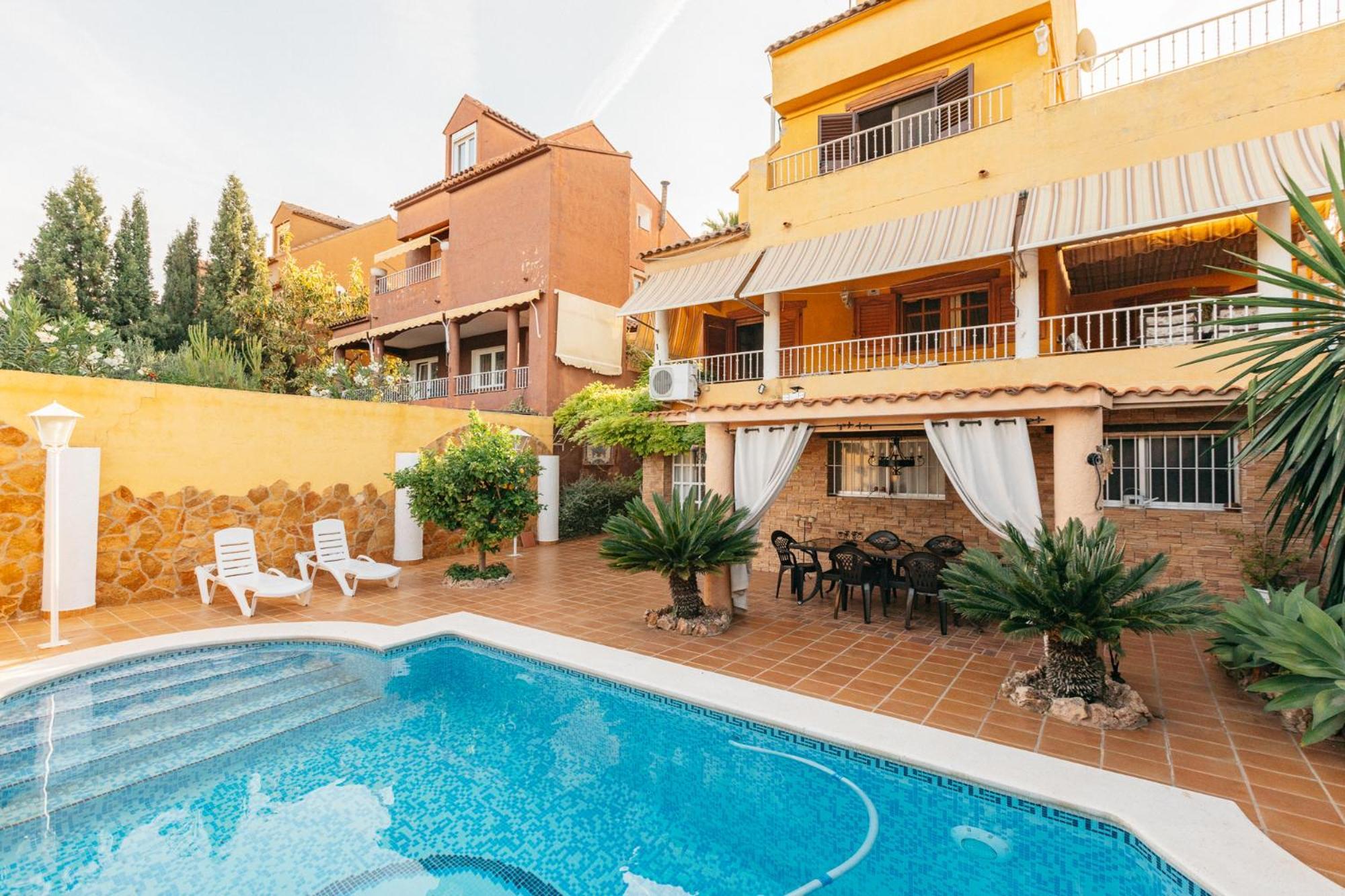 Chalet, Villa Rodeada De Naturaleza Piscina A Doce Klm De Valencia Y 7 Del Aeropuerto Экстерьер фото
